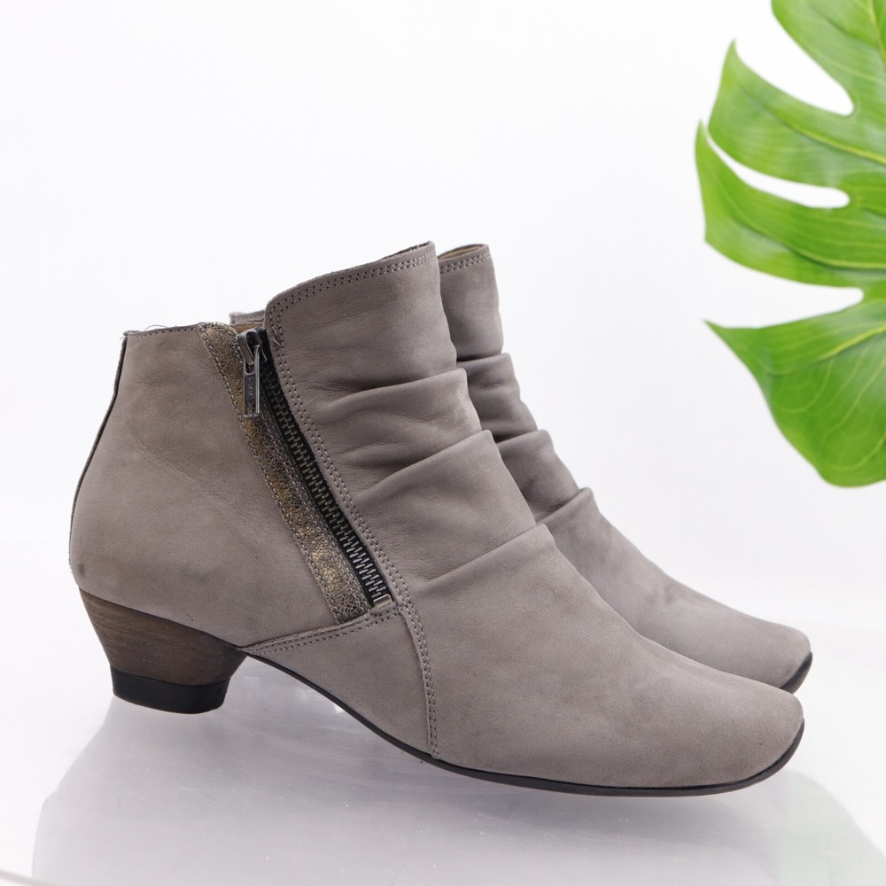 Think! Womens Aida Boots Size 40 9 Gray Leather Ankle Low Heel Ruched Booties